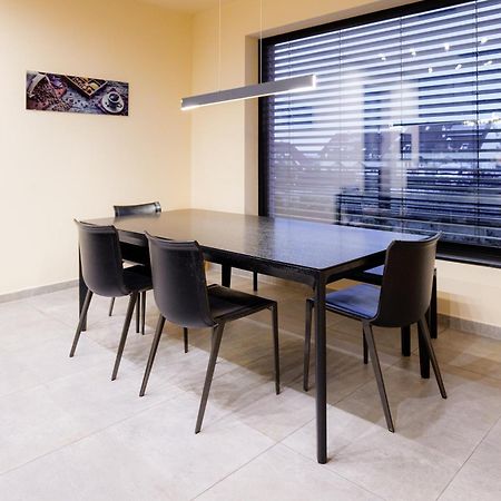Villa Rose Close To Vienna & Airport Maria Ellend ภายนอก รูปภาพ
