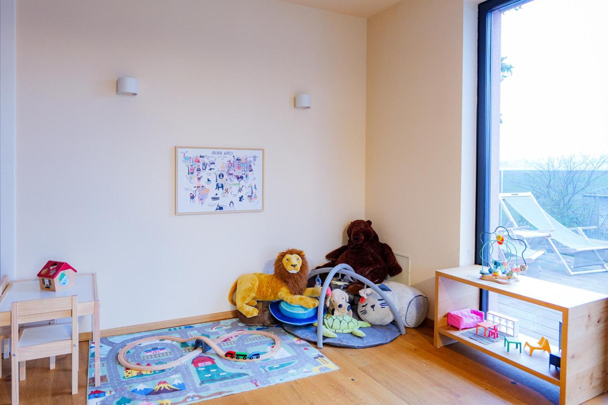 Villa Rose Close To Vienna & Airport Maria Ellend ภายนอก รูปภาพ